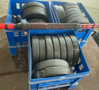 Dammam, Sporting Goods, SAR 300,  63 Kg Workout Weights With 1 Long Bar And 2 Small Dumbbell Bars