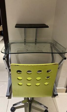 Manama, Furniture, BHD 4,  Glass Table With Chair For Sale