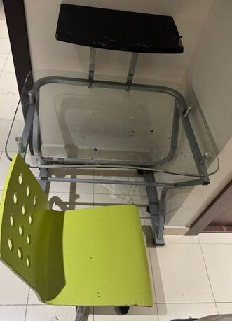 Manama, Furniture, BHD 4,  Glass Table With Chair For Sale