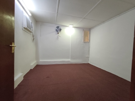 Zinj, Apartments, Flats, Houses & Villas, BHD 190/year,  1 BR,  Zinj:- Groundfloor 1Bhk Flat On Rent With Ewa..
