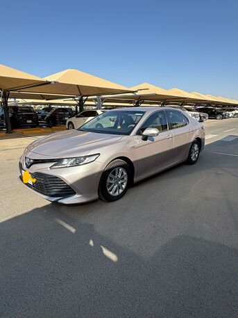 Riyadh, Vehicles, Cars & Trucks , SAR 66000,  Toyota Camry LE Hybrid,  2019,  Automatic,  150000 KM,  Selling Toyota Camry