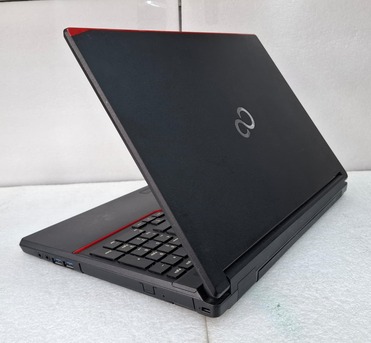 Manama, Computers, BHD 75,  FUJITSU Core I7 Laptop (Made In Japan) 15.6" HD LED Screen 8GB RAM 256GB SSD Neat & Clean
