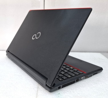 Manama, Computers, BHD 75,  FUJITSU Core I7 Laptop (Made In Japan) 15.6" HD LED Screen 8GB RAM 256GB SSD Neat & Clean