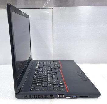 Manama, Computers, BHD 75,  FUJITSU Core I7 Laptop (Made In Japan) 15.6" HD LED Screen 8GB RAM 256GB SSD Neat & Clean