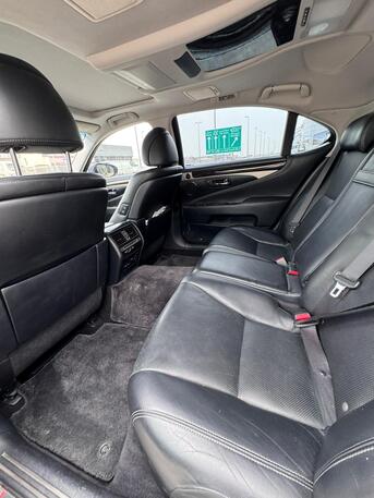 Manama, Vehicles, Cars & Trucks , BHD 9500,  Lexus LS-460L,  2015,  Automatic,  171400 KM,    (Grey)