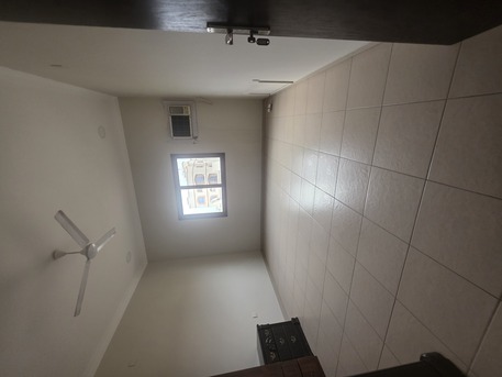 Arad, Apartments, Flats, Houses & Villas, BHD 200/month,  2 BR,  ?2BATHROOM Hall Kitchen Without Electricity