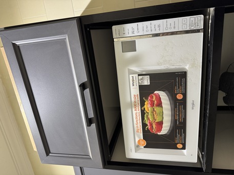 Jeddah, Appliances, SAR 300,  Whirpool Microwave 30L