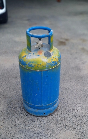 Manama, Household Items, BHD 22,  Clynder With Regulator 22 Bd With Box Pack New Stove 27 Bd Msg 3670 8372 Wts Ap No Call