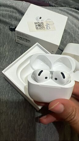 Ghirnatah, Mobile Phones, SAR 400,  Airpod 4 With Warranty