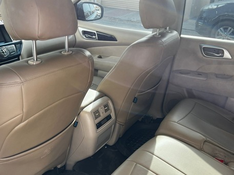 Dammam, Vehicles, Cars & Trucks , SAR 29000,  Nissan Pathfinder,  2016,  Automatic,  240700 KM,    Excellent Condition