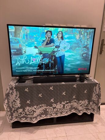 Riyadh, Electronics, SAR 450,  Noon East Television - 50 Inch Ultra HD With TV Table.