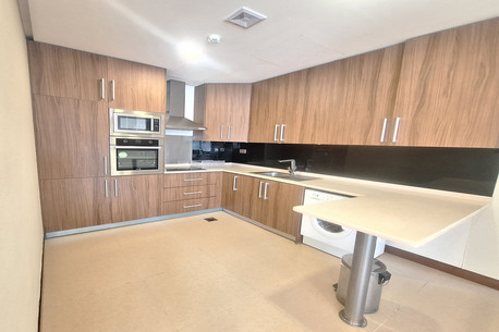Juffair, Apartments, Flats, Houses & Villas, BHD 400/month,  Furnished,  2 BR,  130 Sq. Meter,  Stunning | Modern Interior | Balcony | Internet | Housekeeping | In New Juffair