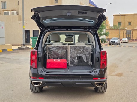 Riyadh, Vehicles, Cars & Trucks , SAR 67000,  GAC GS8 4WD,  2023,  Automatic,  77000 KM,    Full Options With Sunroof N Sales (2nd Owner)