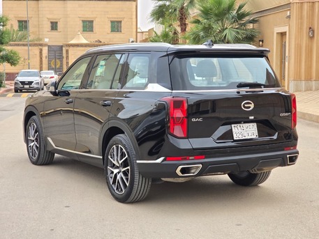 Riyadh, Vehicles, Cars & Trucks , SAR 67000,  GAC GS8 4WD,  2023,  Automatic,  77000 KM,    Full Options With Sunroof N Sales (2nd Owner)