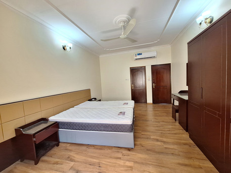 Juffair, Apartments, Flats, Houses & Villas, BHD 410/month,  Furnished,  3 BR,  155 Sq. Meter,  Spacious Flat | Gas Connection | Balcony | Closed Kitchen | Cpr Address | Near Juffair Mal
