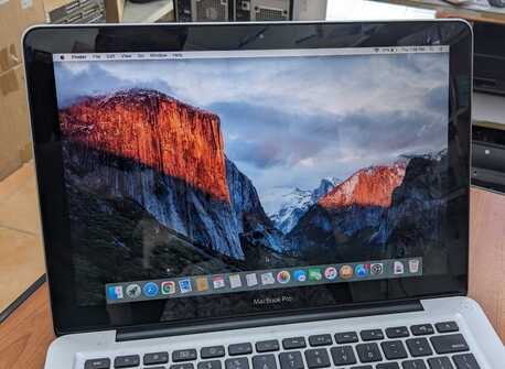 Manama, Computers, BHD 45,  MacBook Pro 2.53Ghz Intel Core 2 Duo 13.3" Display 8GB RAM 320GB HDD Intel NVIDIA Graphics