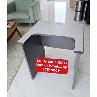 Manama, Furniture, BHD 13,  🌍🌐Study Table In Good Condition For Sale With Delivery