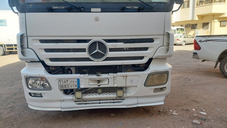 Al-Madinah, Vehicles, Cars & Trucks , SAR 65000,  Mercedes-Benz,  2004,  Manual,  0000 KM,   Truck For Sell