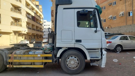 Al-Madinah, Vehicles, Cars & Trucks , SAR 65000,  Mercedes-Benz,  2004,  Manual,  0000 KM,   Truck For Sell