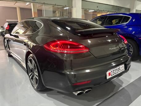 Amwaj Islands, Vehicles, Cars & Trucks , BHD 6995,  Porsche Panamera 4S,  2014,  Automatic,  119 KM,  Porsche Panemera 4S PDK   Executive Edition V6 3.0L TTC 420 HP