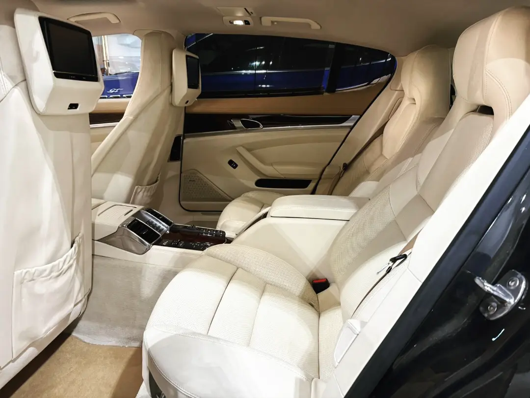 Amwaj Islands, Vehicles, Cars & Trucks , BHD 6995,  Porsche Panamera 4S,  2014,  Automatic,  119 KM,  Porsche Panemera 4S PDK   Executive Edition V6 3.0L TTC 420 HP