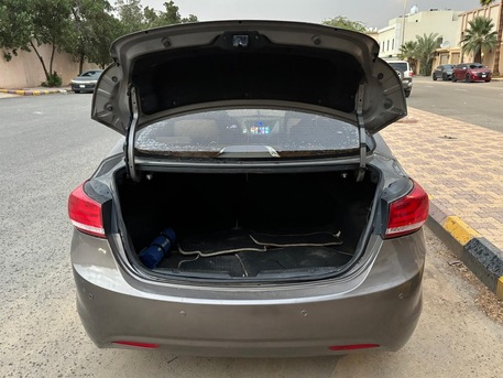 Riyadh, Vehicles, Cars & Trucks , SAR 25000,  Hyundai Elentra,  2012,  Automatic,  294068 KM,    For Sale Riyadh
