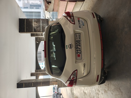 Manama, Vehicles, Cars & Trucks , BHD 2200,  Nissan Murano,  2013,  Automatic,  106400 KM,   For Sale In Good Condition