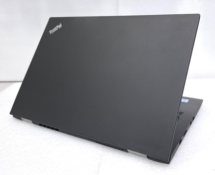 Manama, Computers, BHD 93,  LENOVO X1 Carbon Core I7 6th Gen Laptop Same Like New 14" HD Screen (Free Bag & Mouse)