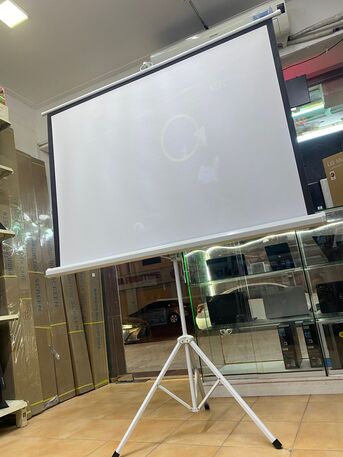Manama, Computers, BHD 29,  New Box Pack Projector Screen 60",100",120" Tripod Stand/Wall Mounted Electric With Remote