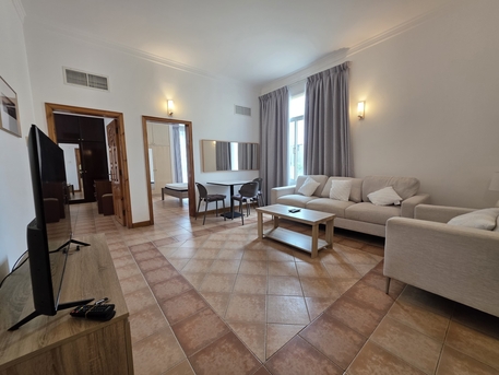 Mahooz, Apartments, Flats, Houses & Villas, BHD 300/year,  2 BR,  STUNNING FULLYFURNISHED 2 BHK 1 MONTH DEPOSIT REQUIRED DETAILS IN DESCRIPTION +97366942050