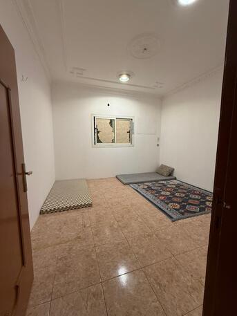 Umm Al Hamam, Bedspace For Rent, SAR 800/month,  Bed Space Available For Female