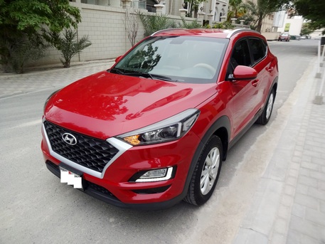 Zinj, Vehicles, Cars & Trucks , BHD 4900,  Hyundai Tucson,  2019,  Automatic,  101000 KM,   SINGLE OWNER SUV FOR SALE AGENT MAINTAINED
