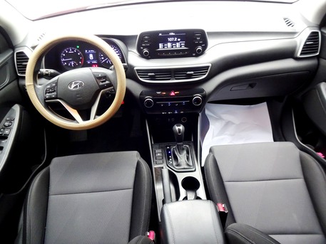 Zinj, Vehicles, Cars & Trucks , BHD 4900,  Hyundai Tucson,  2019,  Automatic,  101000 KM,   SINGLE OWNER SUV FOR SALE AGENT MAINTAINED