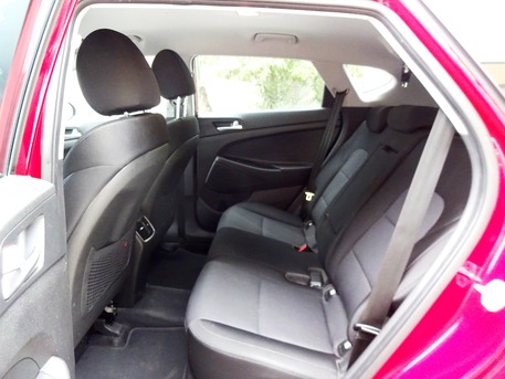 Zinj, Vehicles, Cars & Trucks , BHD 4900,  Hyundai Tucson,  2019,  Automatic,  101000 KM,   SINGLE OWNER SUV FOR SALE AGENT MAINTAINED