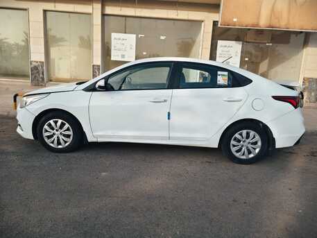 Madinah, Vehicles, Cars & Trucks , SAR 33000,  Hyundai Accent,  2020,  Automatic,  248000 KM,  White   - 33000 SAR