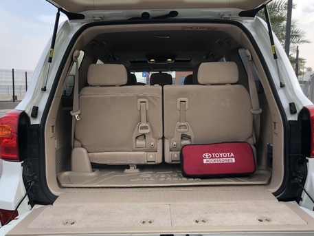 Jubail, Vehicles, Cars & Trucks , SAR 147000,  2015 Toyota Land Cruiser, Original Body, Full Saudi Specifications, 176,000 Km Mileage,  2015,  176000 KM,  Jubail Down Town Carshowroom Area