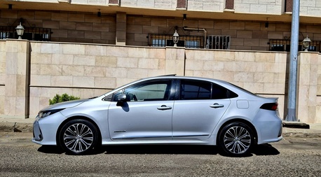 Jeddah, Vehicles, Cars & Trucks , SAR 44500,  Toyota Corolla XLE,  2021,  Automatic,  120000 KM,  TOYOTA COROLLA  With Sunroof
