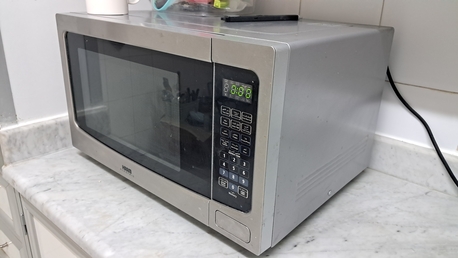 Riyadh, Appliances, SAR 250,  42L Microwave Oven Haam Electric In Excellent Condition Available For Sale