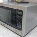 SAR 250,  42L Microwave Oven Haam Electric In Excellent Condition Available For Sale