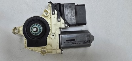 Jeddah, Auto Parts, SAR 350,  محركات نوافذ لسيارات Jetta/Passat/Golf /Tiguan Window Motors