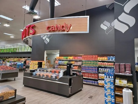 New York, Food, Modern Supermarket With Convenient Grocery Delivery Service