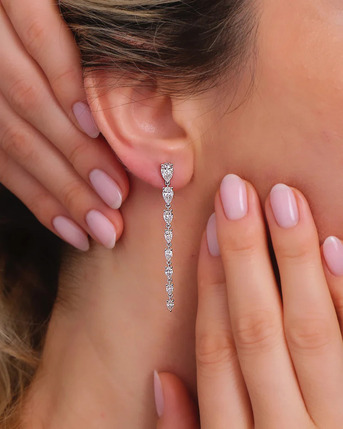 London, Jewelry, GBP 2750,  Pear Cut Graduated Diamond Drop Earrings In The UK