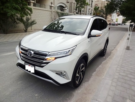 Zinj, Vehicles, Cars & Trucks , BHD 111,  Toyota Rush,  2022,  Automatic,  33 KM,  Excellent Condition 7 Seater Vehicle - Expat Leaving