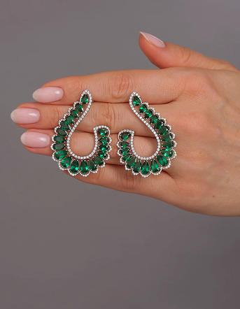 London, Jewelry, GBP 3500,  Statement Emerald Diamond Earrings Luxury In London