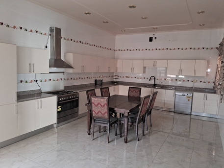 Riffa, Villas, BHD 750,  Very Big Villa In Riffa For Rent