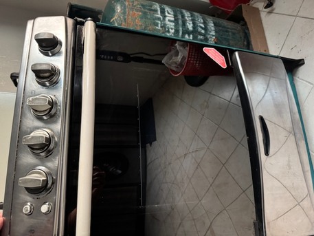 Manama, Household Items, BHD 45,  4 Burner Cooking Range With Bahrain Gas Cylinder