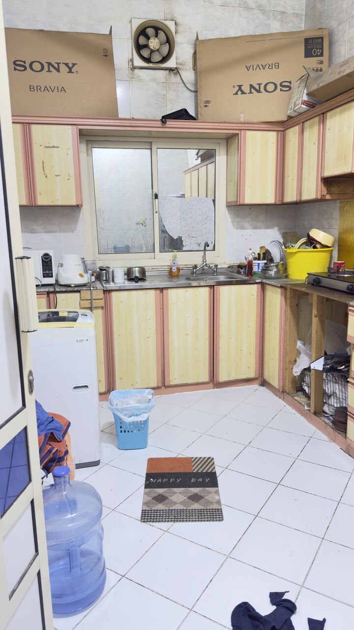 Jidhafs, Apartments, Flats, Houses & Villas, BHD 100/month,  1 BR,  BHD 100 ROOM WITH ATTACHED BATHROOM