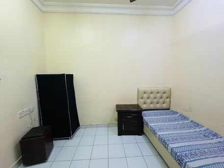 Riyadh, Rooms for Rent, SAR 800/month,  Single Room Available For Executive Batcher
