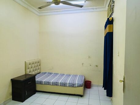 Riyadh, Rooms for Rent, SAR 800/month,  Single Room Available For Executive Batcher