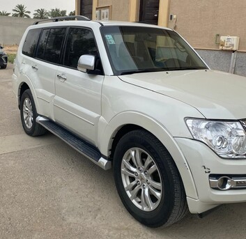 Riyadh, Vehicles, Cars & Trucks , SAR 58000,  Mitsubishi Pajero GLS,  2020,  Automatic,  189000 KM,    (Gold Edition)